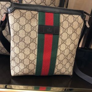 Meet your Posher, Deanna